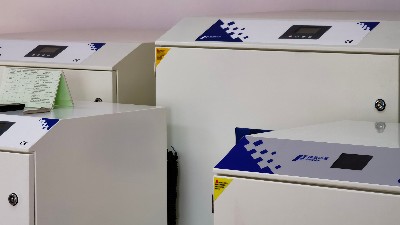 執(zhí)信環(huán)保激光車間煙塵凈化,PCB激光雕刻煙霧凈化器。